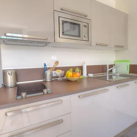 5 - Cosy In Old Apartman Antibes