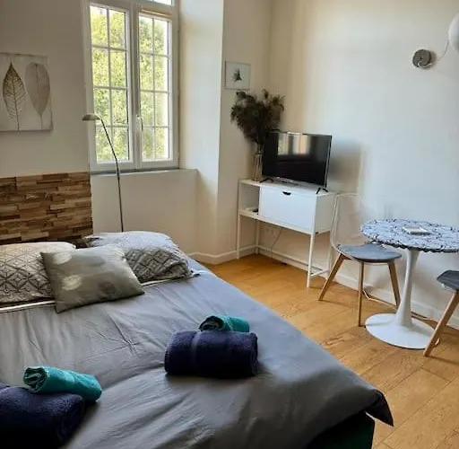 5 - Cosy In Old *
